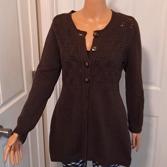 Harold's V-Neck Cardigan. Brown crochet-Look with 4 Large Buttons on Front - Picture 1 of 7